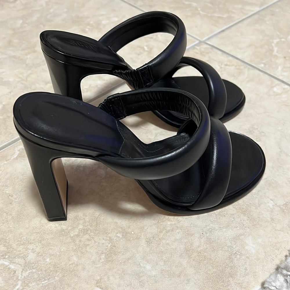 🆕 Schutz heels. Style Mully